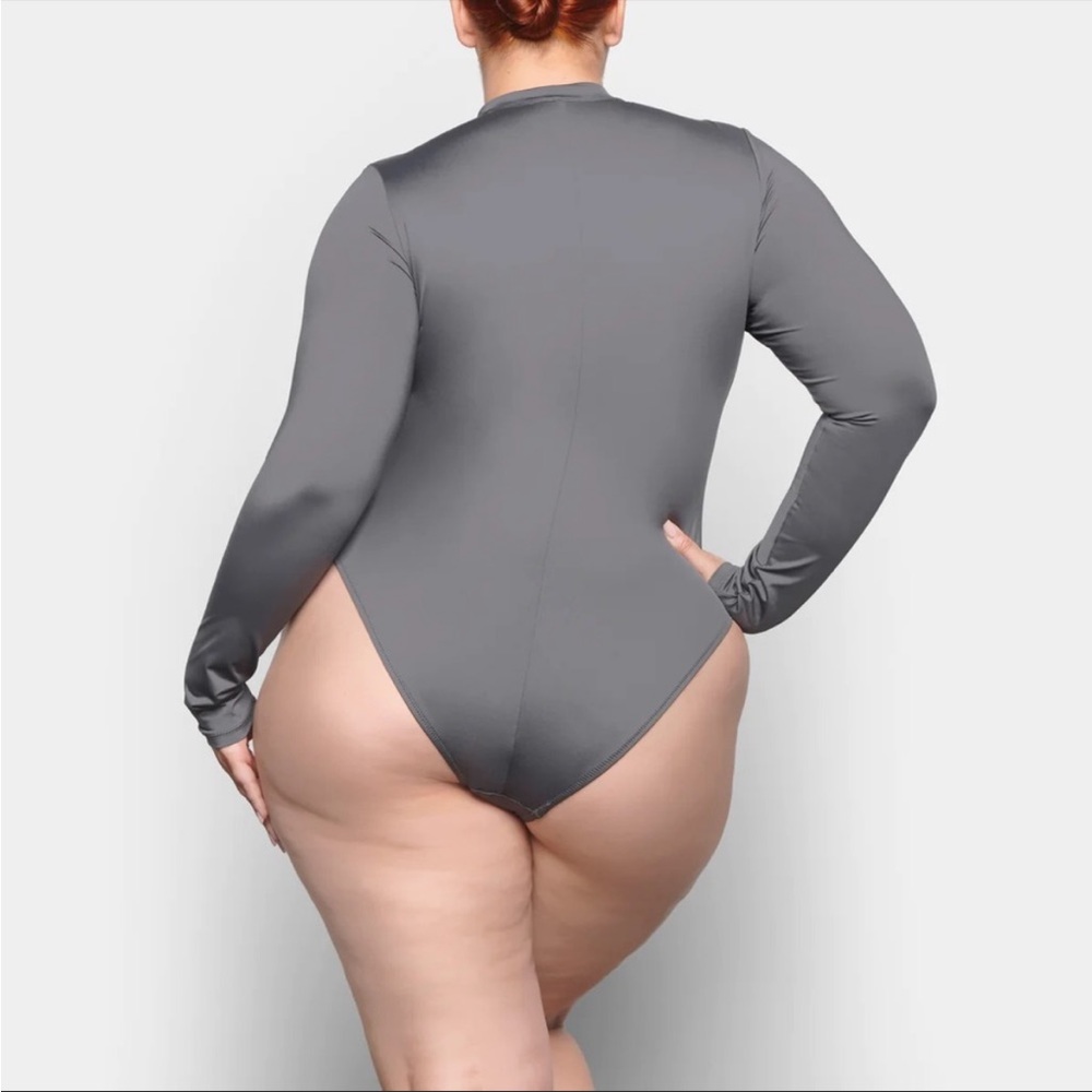 SKIMS SWIM LONG SLEEVE ZIP FRONT SUIT (NWT) - Picture 4 of 6